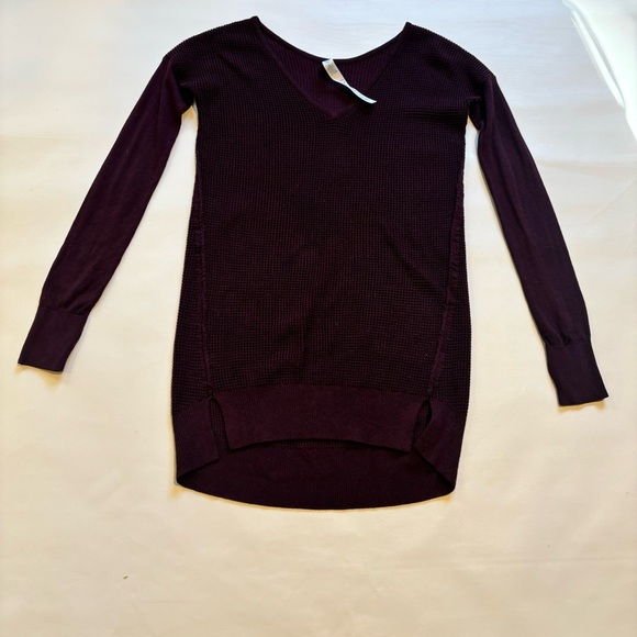LULULEMON The Sweater Life Heather Bordeaux Drama V neck Knit Sweater. Size 2 XS - Picture 3 of 11